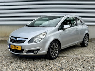 Opel Corsa 1.2-16V '111' Edition [ 1e eig,airco, cruise, lmv, apk jul 27 ]