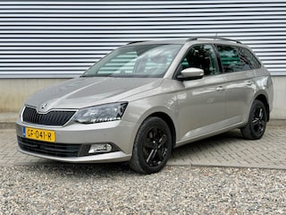 Skoda Fabia Combi 1.2 TSI First Edition Style Automaat [ ecc,cruise,pdc,lmv,trekhaak ]