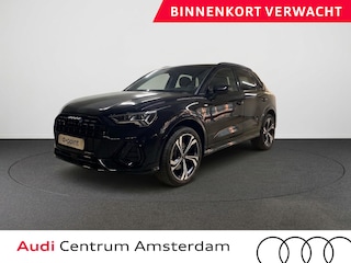 Audi Q3 45 TFSI e S edition 245 pk S-tronic | Navigatie | Parkeersensoren | Achteruitrijcamera | Matrix LED koplampen | Lichtmetalen velgen 20" | Elektr. voorstoelen | S-Line |