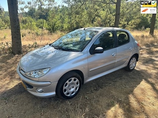 Peugeot 206 1.4 Génération apk t/m11-08-2027