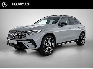 Mercedes-Benz GLC 300e 4MATIC Business Solution AMG | Advanced plus | Nightpakket | Parkeerpakket | Trekhaak | Panoramaschuifdak | Treeplanken in aluminiumlook | 20 inch vijfspaaks lichtmetalen AMG-velgen | URBAN GUARD Plus |