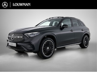 Mercedes-Benz GLC 300e 4MATIC Business Solution AMG | Premium | Winterpakket | Nightpakket | Rijassistentiepakket Plus | Trekhaak | Panoramaschuifdak | Treeplanken in aluminiumlook | 20" multispaaks lichtmetalen AMG velgen |