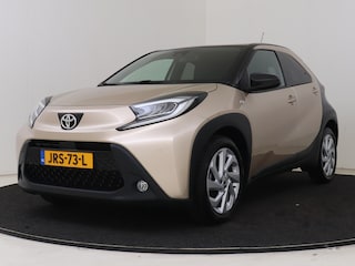 Toyota Aygo 1.0 VVT-i MT Envy | Dealer Onderhouden | Stoelverwarming | Parkeersensoren voor+achter | Climate Control | Keyless Entry/Start | Draadloze telefoonlader | Groot Scherm | Navigatie | Apple CarPlay/Android Auto