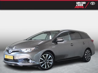 Toyota Auris Touring Sports 1.8 Hybrid Executive Trekhaak Panoramadak