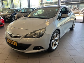 Opel Astra GTC 1.4 Turbo Sport Navi NW APK BJ 2012 !!!