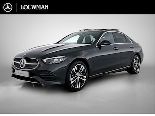 Mercedes-Benz C-klasse 300 e Business Solution Luxury | Winterpakket | Parkeerpakket | Trekhaak | Panoramaschuifdak | Warmtewerend, donkergetint glas | GUARD 360° Plus |