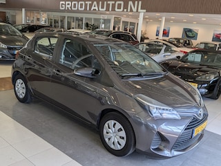 Toyota Yaris 1.0 VVT-i Now Airco, Stuurbekrachtiging, Trekhaak