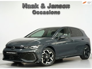Volkswagen Golf 1.5 eTSI R-Line Edition - ACC - Lane - Camera -