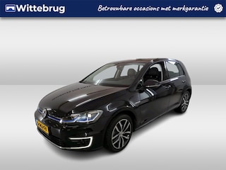 Volkswagen Golf / AUTOMAAT/ DIGITAL DASH/ LEDER/ FULL LED/ NAVI/ PARK. SENSOREN + CAMERA/ 17" LMV