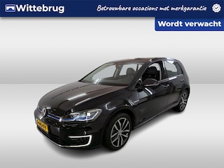 Volkswagen Golf / AUTOMAAT/ DIGITAL DASH/ LEDER/ FULL LED/ NAVI/ PARK. SENSOREN + CAMERA/ 17" LMV
