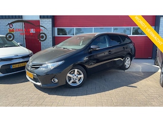 Toyota Auris Touring Sports 1.8 Hybrid Lease+ PANORAMADAK / CAMERA / STOELVERW / NAVI / CLIMA / PDC / BLUETOOTH / CRUISE / NL-AUTO