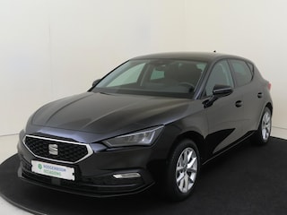 Seat Leon 1.5 eTSI Style Business Intense | Achteruitrijcamera | Adaptieve cruise control | Lane assist | Navigatie | Carplay | Parkeerassistent |