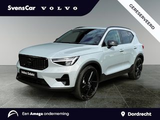 Volvo XC40 2.0 B4 Plus Black Edition | Keyless Entry | Trekhaak | 360 camera | Stoelverwarming |