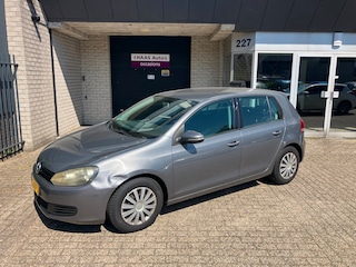 Volkswagen Golf 1.6 Comfortline / 5 DEURS / NIEUW MODELJAAR / CLIMA / APK 2027