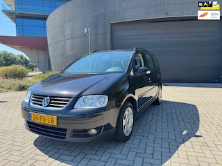 Volkswagen Touran 2.0-16V FSI Trendline