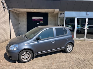 Toyota Yaris 1.3 VVT-i Blue / AIRCO / 5 DEUREN / ALU VELGEN /