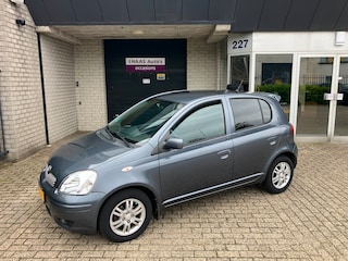 Toyota Yaris 1.3 VVT-i Blue / AIRCO / 5 DEUREN / ALU VELGEN /