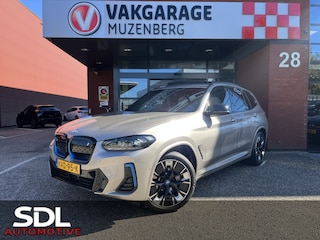BMW iX3 High Executive 80 kWh M Sport Shadow Line 80 kWh // HUD-DISPLAY // SCHUIF-KANTELDAK // LEDER+ELEK. STOELEN // HARMAN&KARDON AUDIO // ELEK. KLEP// ADAPT. CRUISE // KEYLESS // 360 CAMERA