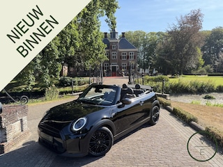 Mini Cooper Cabrio 1.5 Classic | Camera | BTW | DigiDash | CarPlay | Sportstoelen |