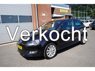 Volkswagen Polo 1.2 TSI Comfortline 105PK PARKEERSENSOREN - 16 INCH LMV - STOELVERWARMING - CLIMA - CRUISE - PRIVACYGLAS - ELEKTR RAMEN / SPIEGELS