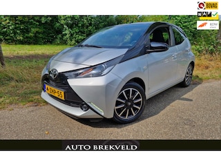 Toyota Aygo 1.0 VVT-i x-play 69PK | Rijklaar | Camera | Cruise | Elektrisch pakket | Airco | LMV | NAP