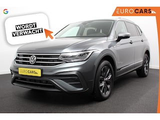 Volkswagen Tiguan 1.5 TSI 150pk DSG Move 7p. Navigatie Apple Carplay/Android Auto Wireless Trekhaak Parkeersensoren Camera Adaptive Cruise Control Stoel-en stuurverwarming Climate Control