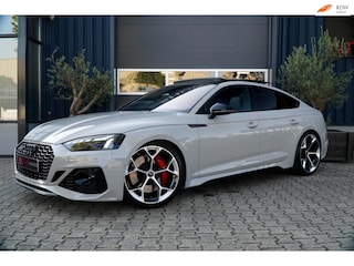 Audi A5 Sportback Audi RS5 Sportback 450PK | Competition Plus | Krijt Grijs (Porsche kleur) | Pano | B&O | HUD