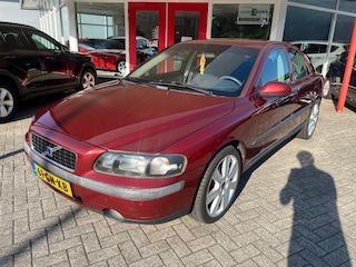 Volvo S60 2.4 Automaat 140 PK  Climate-controle  Trekhaak  Nieuwe APK