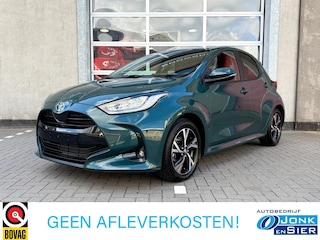 Toyota Yaris 1.5 Hybrid 115 Dynamic|Forest Green|Apple CarPlay/Parkeersensoren|Camera|Stoelverw.|Stuurverw.|4-seiz.banden