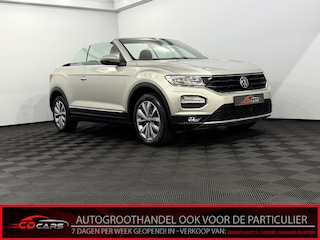 Volkswagen T-Roc 1.5 TSI Style Clima, Parkeersensoren, Virtual desk, Apple carplay, Cruise control adaptief, Lichtmetalen velgen