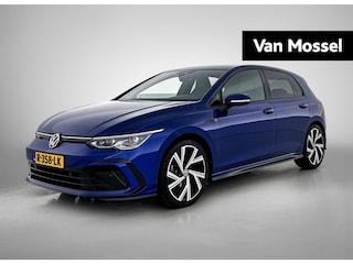 Volkswagen Golf 1.5 eTSI R-Line | WORDT VERWACHT | PANORAMADAK | ACHTERUITRIJCAMERA | TREKHAAK | DODEHOEK | STOELVERWARMING | STUURVERWARMING | PRIVACY GLASS |
