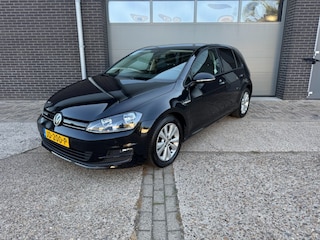 Volkswagen Golf 1.0 TSI Business Edition Connected