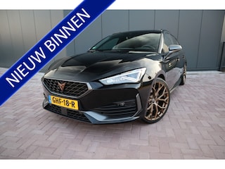 Cupra Leon 1.4 e-Hybrid VZ Performance Automaat Panoramadak Lederen Sportstoelen Virtual Cockpit  Etc. Etc.