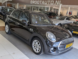 Mini Cooper 5-Deurs 1.5 Chili Business Panoramadak, Airco, Cruise Control, Stuurbekrachtiging