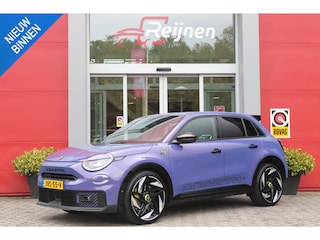 Abarth 600 SCORPIONISSIMA 280PK 54 kWh | SABELT PERFORMANCE SPORT STOELEN/BEKLEDING | ENGINE SOUND GENERATOR | PACK DESIGN SCORPIONISSIMA | PACK TECH SCORPIONISSIMA | PACK WINTER (STOEL VERWARMING/VOORRUITVERWARMING) | PACK SCORPION | 20" LICHTMETALEN VELGEN | ABARTH BODYKIT | 360° PARKEERSENSOREN | REMKLAUWEN GROEN | ELEKTRISCH BEDIENBARE BESTUURDERSSTOEL | AMBIANCE INTERIEUR VERLICHTING | ACHTERUITRIJ CAMERA | ADAPTIVE CRUISE CONTROL | DRAADLOZE APPLE CARPLAY/ANDROID AUTO | DODEHOEK DETECTIE | DC SNELLAAD FUNCTIE | DRAADLOZE APPLE CARPLAY/ANDROID AUTO | ELEKTRISCH BEDIENBARE ACHTERKLEP MET VOETSENSOR | KEYLESS ENTRY/START | "TORSEN" MECHANISCH SPERDIFFERENTIEEL | "ALCON" REMSCHIJVEN EN KLAUWEN |