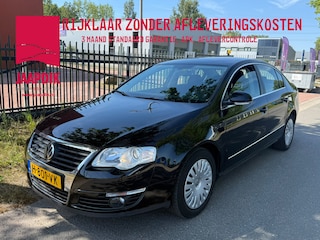 Volkswagen Passat 1.4 TSI Trendline BlueMotion NIEUW BINNEN!