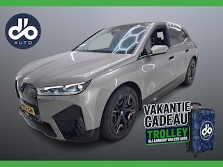 BMW iX xDrive40 Excellence SOH 100% I TREKHAAK I LASERLIGHT I FULL OPTIONS I ORG.NL + NAP + INCL BTW