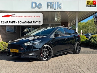Ford Focus 2.0 ST 250PK | Carplay/Android, Clima, Stoel+Stuurverw., Recaro, Cruise, Navi | Goed onderhouden |