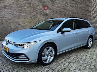 Volkswagen Golf Variant 1.5 eTSI Style Automaat Carplay Camera Full-Led Adaptive-Cruise. Stoelverwarming