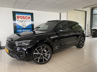 Volkswagen Touareg 3.0 TSi 4MOTION R 462 PK / Panoramadak / Trekhaak/ luchtvering