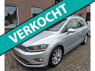 Volkswagen Golf Sportsvan 1.2 TSI Highline. NL auto, 2de eigenaar. O.a. camera, navi, cruise, trekhaak. Prijs incl garantie.