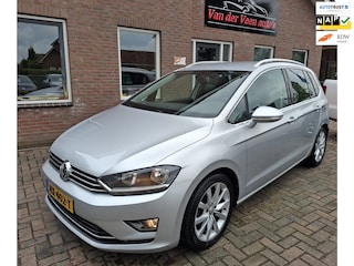 Volkswagen Golf Sportsvan 1.2 TSI Highline. NL auto, 2de eigenaar. O.a. camera, navi, cruise, trekhaak. Prijs incl garantie.