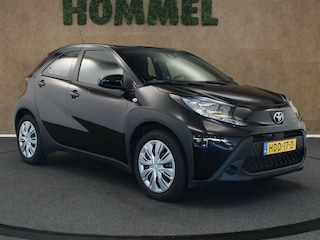 Toyota Aygo 1.0 VVT-i MT Play - ORIGINEEL NEDERLANDSE AUTO - AIRCO - ADAPTIEVE CRUISE CONTROL - ACHTERUITRIJCAMERA - BLUETOOTH - LICHTSENSOR - DAB RADIO