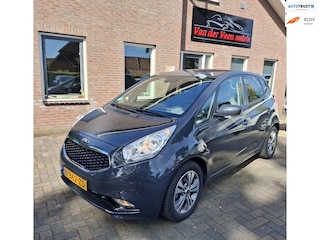 Kia Venga 1.6 CVVT Edition. Luxe uitvoering, o.a. stoelverw, camera, leder, navigatie, cruise, bluetooth, elektrische ramen, etc.