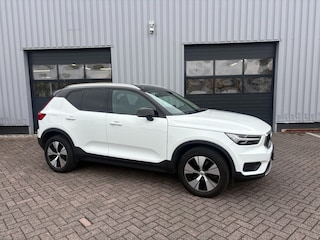 Volvo XC40 1.5 T5 Recharge Momentum Trekhaak I Camera I All-in prijs!