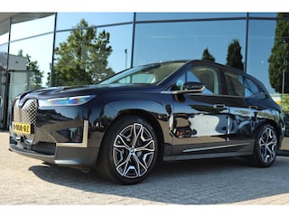 BMW iX XDRIVE HIGH EXECUTIVE 77KWH SOH 99.4% | CARPLAY | HUD | ACC | MASSAGE | 360 CAMERA | KEY-LESS | TREKHAAK