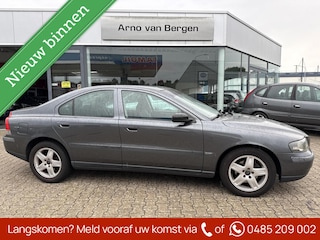 Volvo S60 2.4, airco, cruisecontrol, trekhaak.