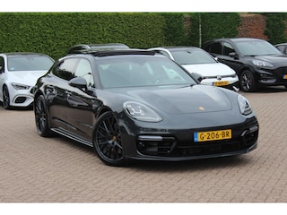 Porsche Panamera Sport Turismo 2.9 4 E-Hybrid / Panoramadak / 360Camera / Achterasbesturing / Softclose / Sportdesign+Chrono / Luchtvering / 21'' / Leder / Bose / DAB / Stoelverwarming / Cruise Control Adaptief