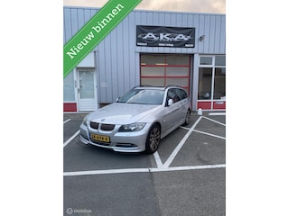 BMW 3-serie Touring 318i High Executive