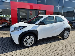 Toyota Aygo 1.0 VVT-i MT Play |Camera|Apple Carplay & Android|NL-Auto